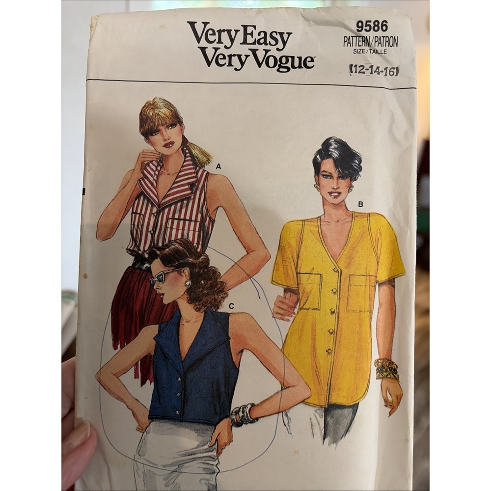 Vintage Very Easy Very Vogue Sewing Pattern 9586 Misses Top Size 12-16 Uncut
